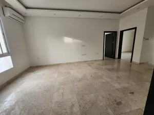 340 m2 More than 6 bedrooms Villa for Sale in Muharraq Hidd
