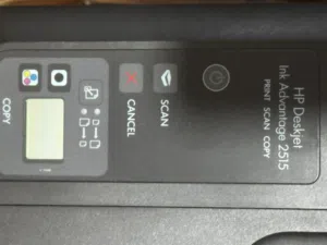 طابعه  hp 2515( تصوير ، نسخ ، طباعه) ملون واسود  بيانات الحبر وأرقامه موجود بالصور مع كيبلاتها