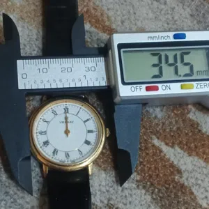 ساعة فيرساي للبيع بحالة ممتازة