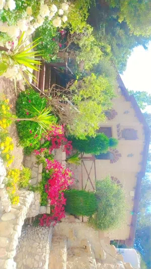 2 Bedrooms Chalet for Rent in Salt Other