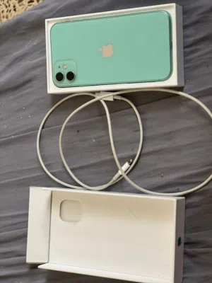 Apple iPhone 11 128 GB in Basra