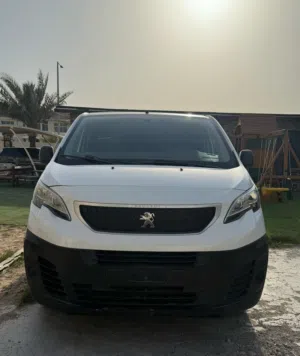 Used Peugeot Expert in Ras Al Khaimah