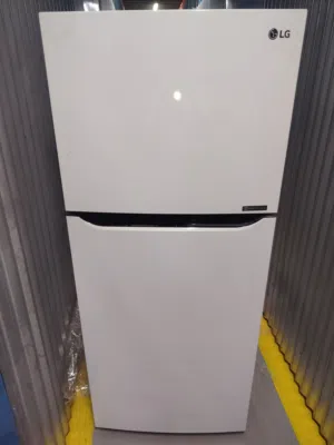 LG refrigerator for sale very good condition