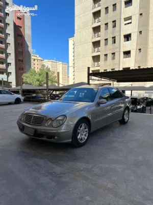 مرسيدس E240 2005