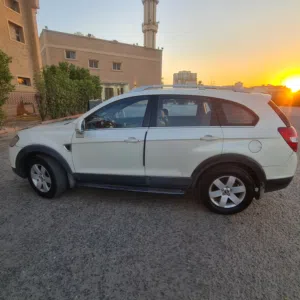 Used Chevrolet Captiva in Farwaniya