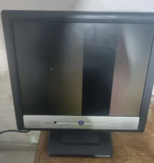 شاشة BENQ للبيع. . ى ى. ى. . . . د