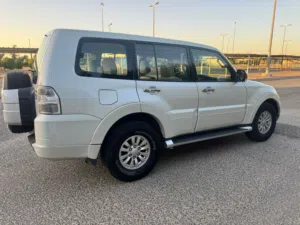 Used Mitsubishi Pajero in Farwaniya
