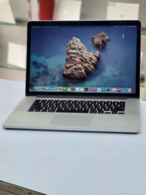 2015 MACBOOK PRO I7 16GB RAM 500GB SSD DEDICATED GRAPHICS CARD BEST FOR GRAPHICS DESIGN IT PERSON