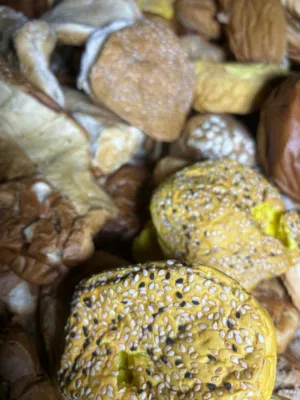 خبز 60 كيس يوجد خدمة توصيل