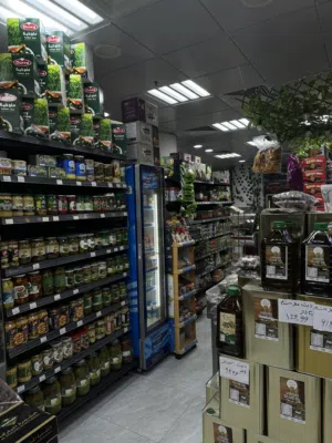 سوبر ماركت وملحمة مجهز للبيع بدخل شهري ممتاز