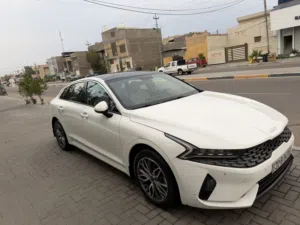 KIA K5 2023  ابيض خليجي
