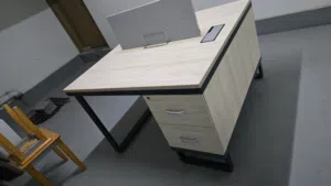 مكتب مزدوج