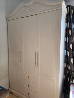 خزانة ملابس، دولاب خشبي. Wardrobe, wooden closet