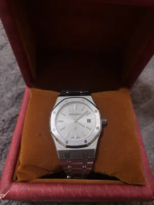 AUDEMARS PIGUET ( ROYAL OAK) Watch used like new in very good condition