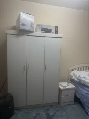 للبيع – غرفة نوم بحالة ممتازة