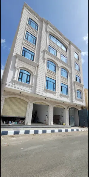 عماره تجاريه للبيع في الاصبحي شارع 30 تجاري