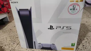 بلايستيشن 5 بالباكيت مامستخدمه ابد   للبيع PlayStation 5 إصدار الأقراص (Disc Edition) موديل: CFI-121