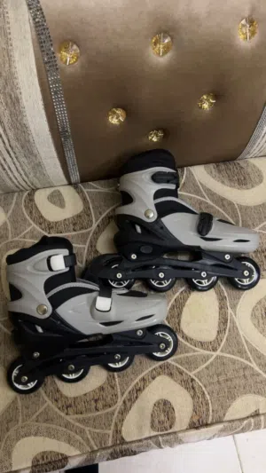 سكيت مستعمل جدا قليل