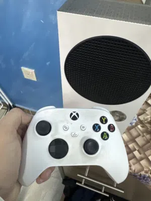 اكس بوكس سيرس اس جاهز نضيف  كثير مالك ثاني استخدام شخصي للبيع او للبدل