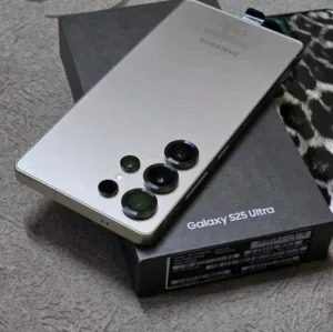 كل اللي محتاجه في جهاز واحد...*Samsung S25 *ultra*  موبايل مصمم ليواكب طموحك ويقدم لك أداءً استثنا