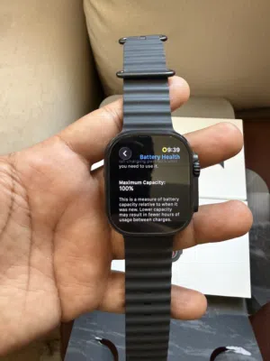 Apple Watch Ultra 2 black titanium