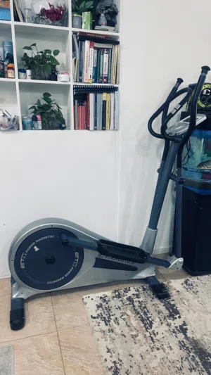 EXERCISE BICYCLE MACHINE