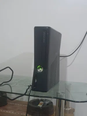 السلام عليكم اكس بوكس 360 مستعمل للبيع علي 650 دينار وساهل مكاني زليتن ورقمه الهاتف موجود في الوصف