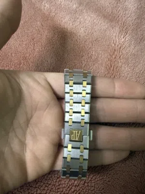ساعه مرتبه بس واكفه بسبب تركته يعني كلشي مابيه ولساعه كدامك نضيفه وتخبل ما احب اعامل