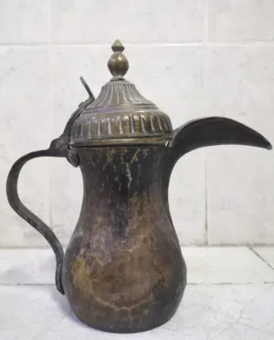 دلة حب الرمان قديمة صاحية مختومة تحفه