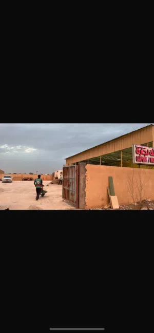 أرض صناعيه بالسقوق الصناعيه(ورشه أو مصنع)