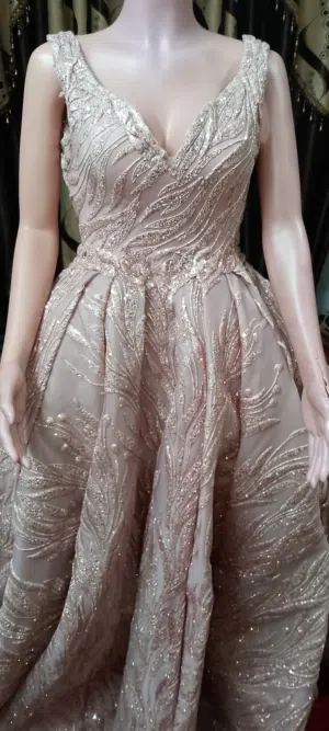 فساتين خطبه للبيع بسعر مغري