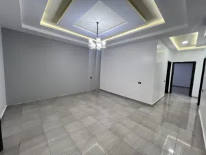شقه للأيجار في السراج