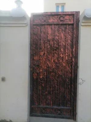 للبيع ابواب خارجيه بسعر رمزي