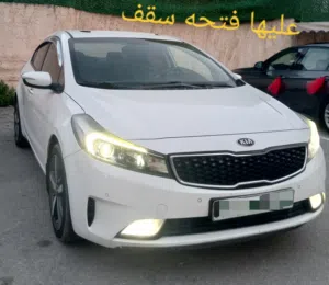 كيا سيراتو ترخيص2017بنزين ماتور1600 فل اضافات مع فتحه سقف فحص دهان الشركة