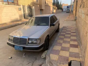 مرسيدس ارنب e230 موديل 1990 عرطه