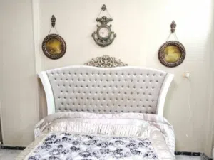 عفش خشب زان كسر زيرو استعمال 8 شهور فقط للبيع بحاله ممتازه جدا 3 غرف