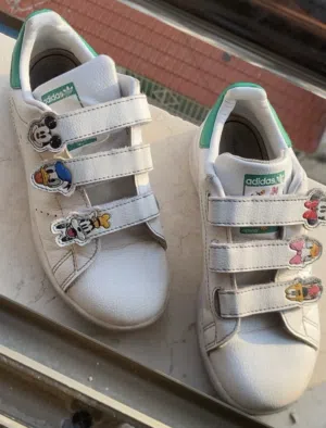 بوط بناتي اديداس اصلي مقاس 28 بحاله جيده جدا