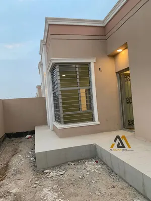 300 m2 4 Bedrooms Townhouse for Rent in Basra Shatt Al-Arab