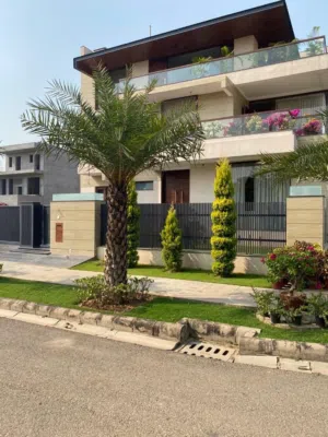 250 m2 3 Bedrooms Townhouse for Sale in Basra Tannumah