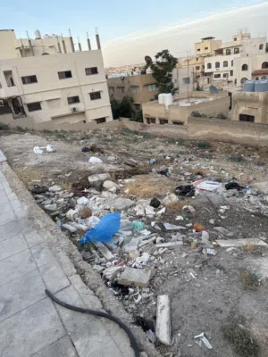 ارض سكنيه للبيع في جبل الاميره رحمه الزرقاء