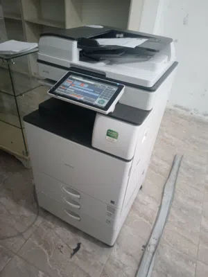 معدات مكتبه للبيع