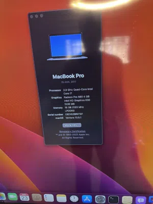 MacBook Pro 2017 15.4 شاشته مكسورة