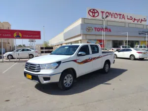 Used Toyota Hilux in Al Dakhiliya