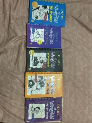 Diary Of Wimpy Kid (2 hard cover3 normal)