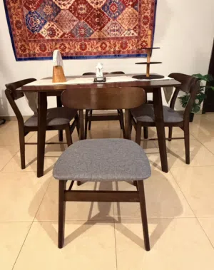 Beautiful  Table 4 chairs
