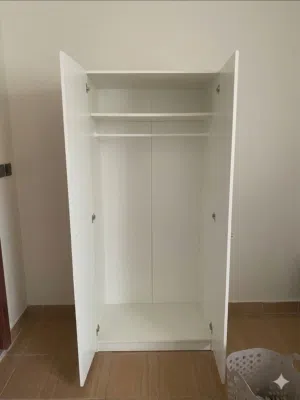 خزانة ملابس
