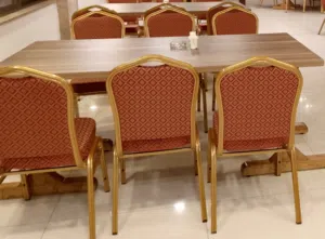 50 كرسي 8 طاولات للبيع