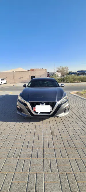 للبيع نيسان التيما خليجي
