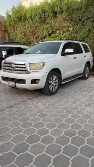 Used Toyota Sequoia in Farwaniya