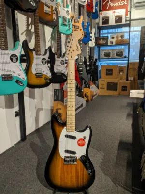 الكترك جيتار squier mustang by fender